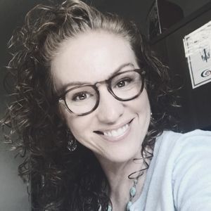 Meet your Posher, Claudia